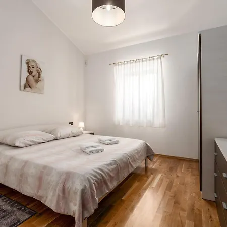 Ferienhaus Genia I