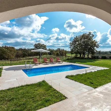 Genia I Ferienhaus Poreč